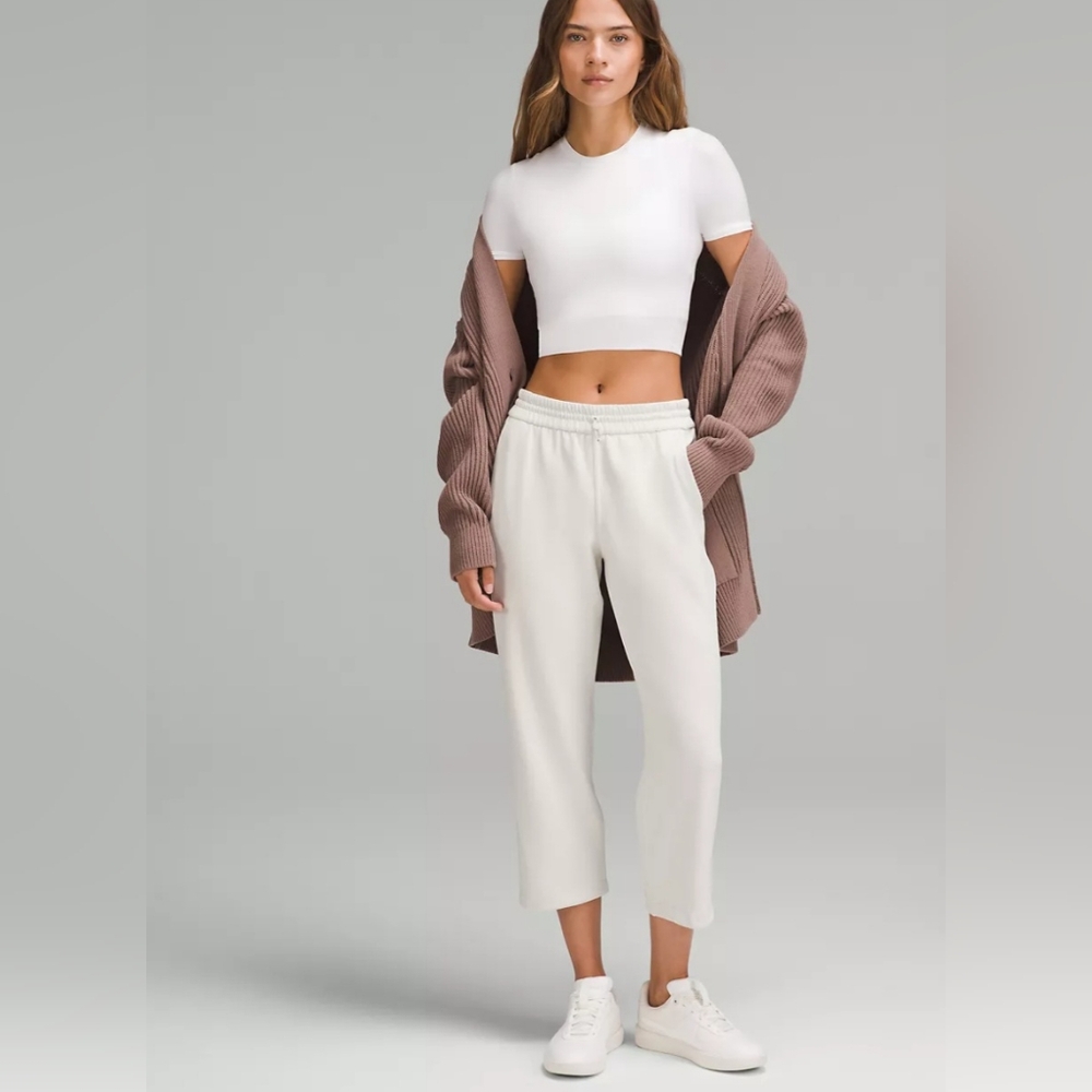 Lululemon Softstreme High-Rise Straight-Leg Cropped Pant Size 2